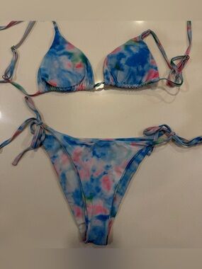Tie-Dye Triangle String Bikini Set in Blue and Pink. Size Medium